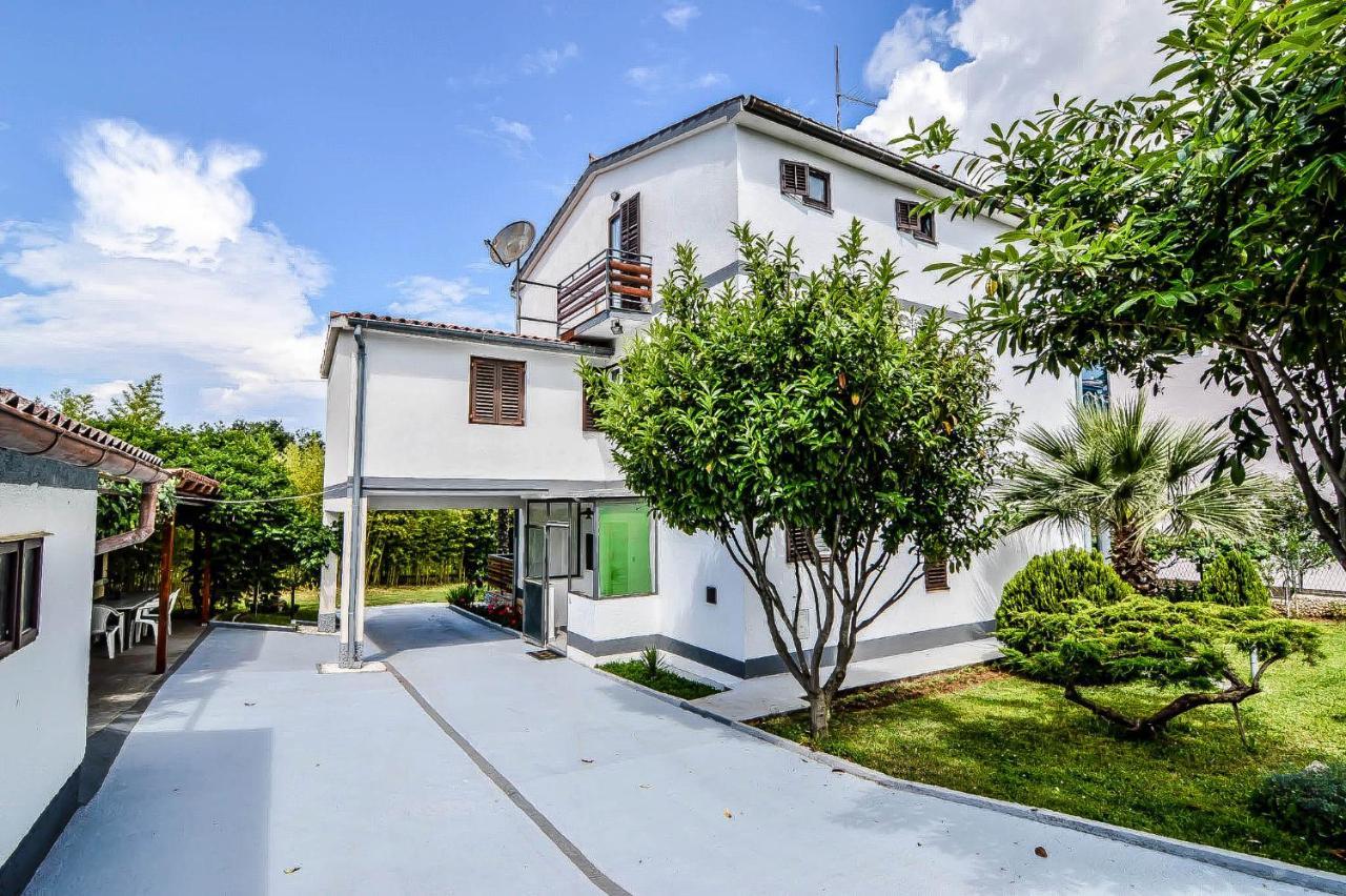 Apartmani Andrea بولا المظهر الخارجي الصورة